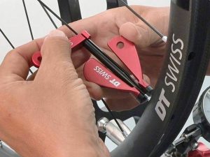 Держатель спиц DT Swiss для спиц Semi-Bladed 1,3 – 1,6 мм