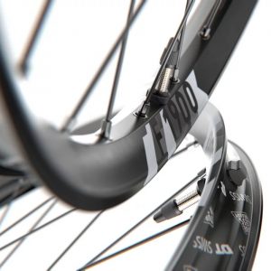 Колесо переднее 29″ DT Swiss F 1900 Classic IS 30 15/110